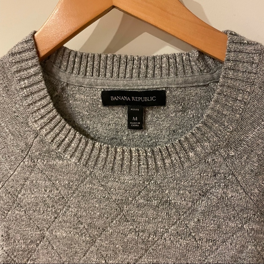 Banana Republic quilt crew sweater heather grey MP